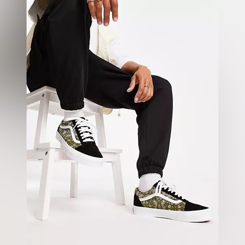 NIB Vans Old Skool suede paisley printed sneakers Olive & Black 8.5 W/ 6.5 M